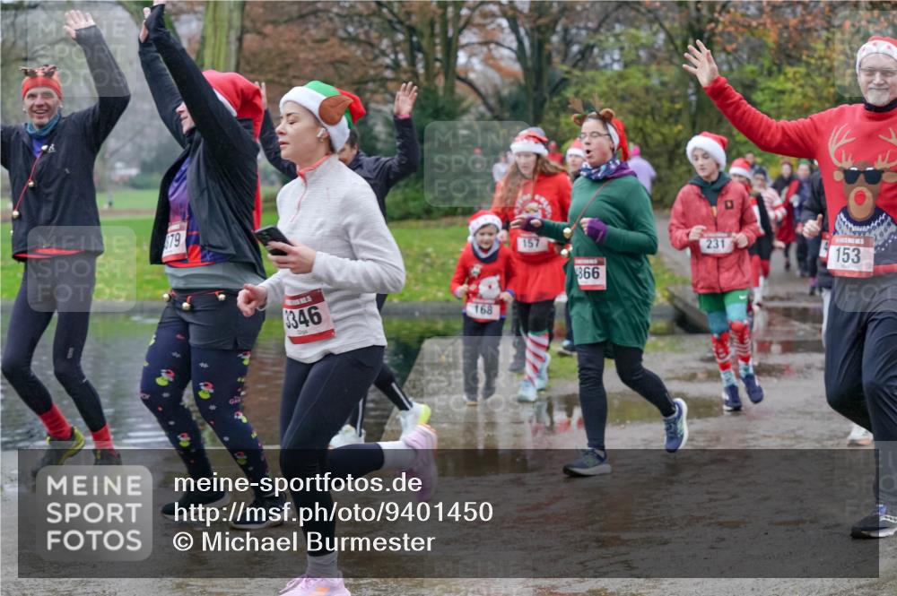 07.12.2025 - St. Pauli X-Mass-Run No. 15 Michael Burmester http://msf.ph/oto/9401450 07.12.2025 10:26:32 Laufen 879, 346, 168, 157, 866, 231, 153 meine-sportfotos.de
