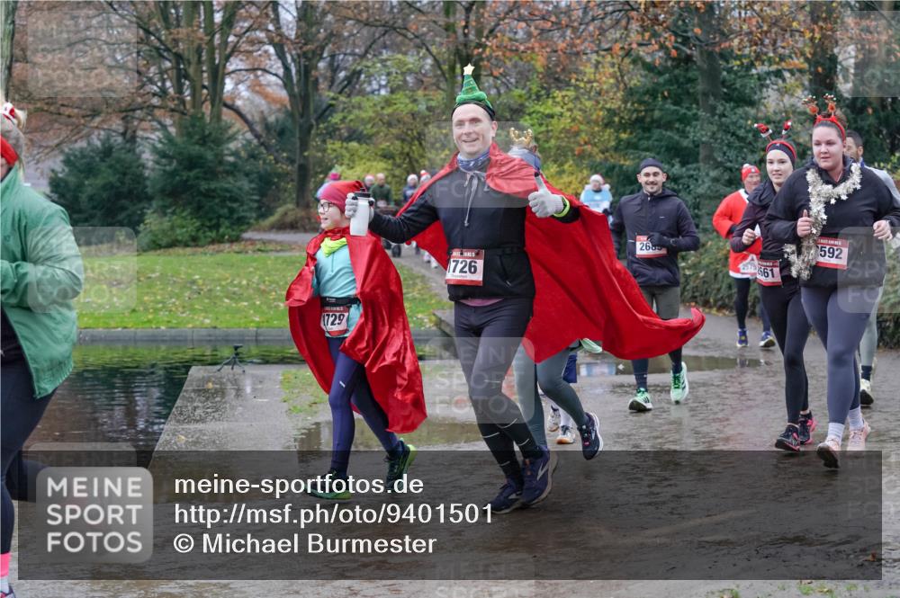 07.12.2025 - St. Pauli X-Mass-Run No. 15 Michael Burmester http://msf.ph/oto/9401501 07.12.2025 10:26:43 Laufen 729, 15, 726, 2605, 57661, 5, 592 meine-sportfotos.de