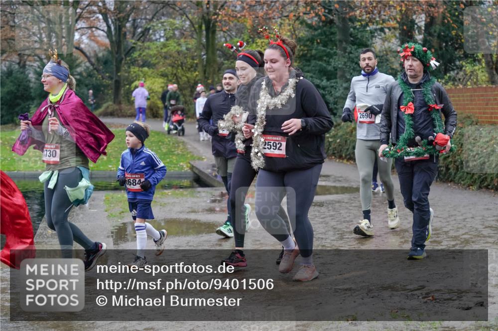 07.12.2025 - St. Pauli X-Mass-Run No. 15 Michael Burmester http://msf.ph/oto/9401506 07.12.2025 10:26:44 Laufen 730, 684, 5, 2592, 2690 meine-sportfotos.de