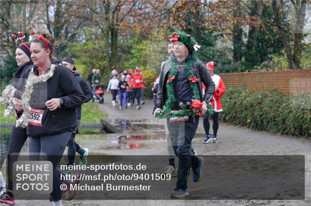 07.12.2025 - St. Pauli X-Mass-Run No. 15 Michael Burmester http://msf.ph/oto/9401509 07.12.2025 10:26:44 Laufen 5, 2592 meine-sportfotos.de