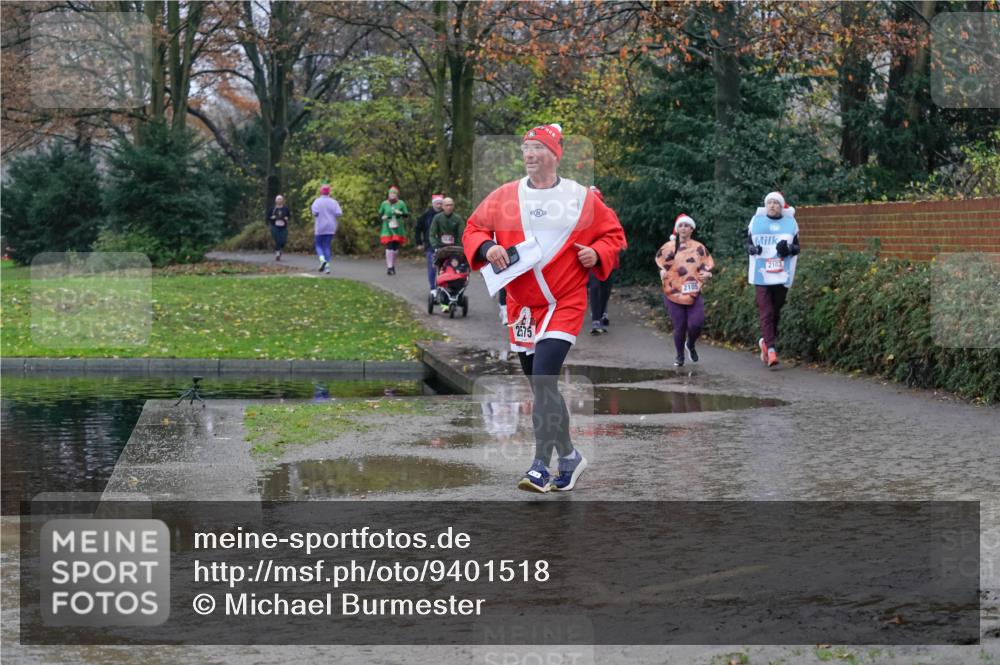07.12.2025 - St. Pauli X-Mass-Run No. 15 Michael Burmester http://msf.ph/oto/9401518 07.12.2025 10:26:46 Laufen 2575, 2105, 2103 meine-sportfotos.de