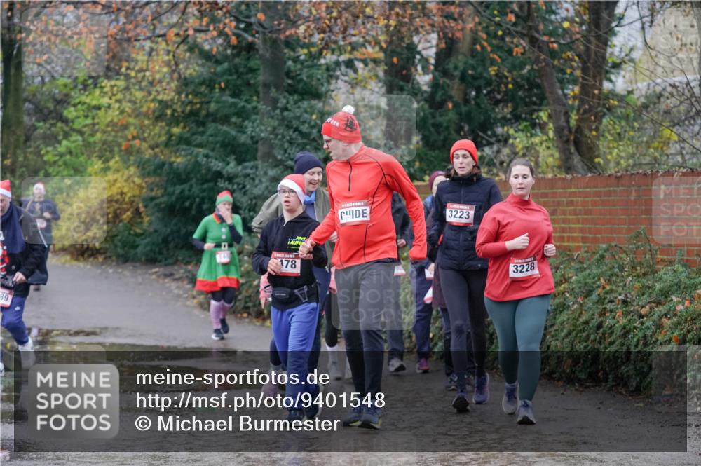 07.12.2025 - St. Pauli X-Mass-Run No. 15 Michael Burmester http://msf.ph/oto/9401548 07.12.2025 10:26:56 Laufen 89, 178, 3223, 3228 meine-sportfotos.de