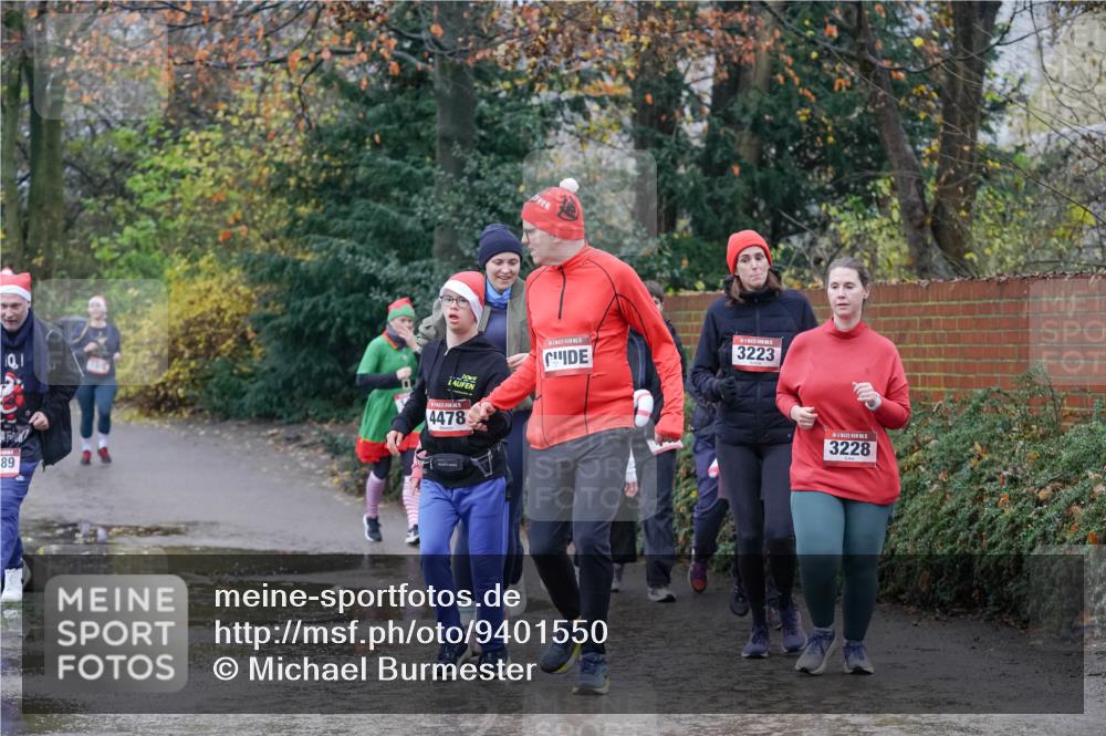 07.12.2025 - St. Pauli X-Mass-Run No. 15 Michael Burmester http://msf.ph/oto/9401550 07.12.2025 10:26:56 Laufen 89, 4478, 3223, 5, 3228 meine-sportfotos.de