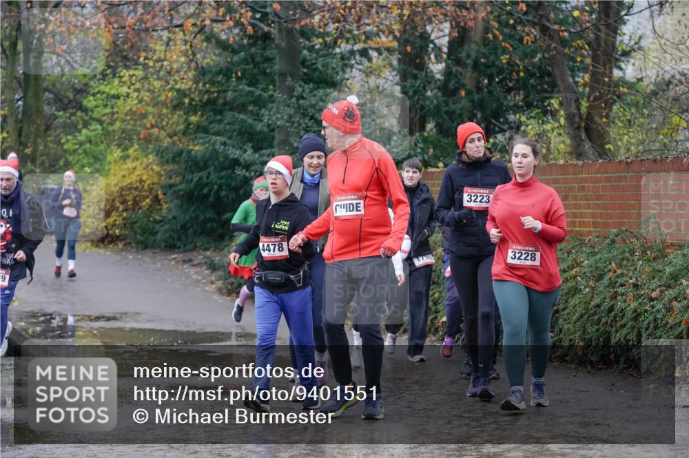 07.12.2025 - St. Pauli X-Mass-Run No. 15 Michael Burmester http://msf.ph/oto/9401551 07.12.2025 10:26:56 Laufen 4478, 9, 3223, 1790, 3228 meine-sportfotos.de