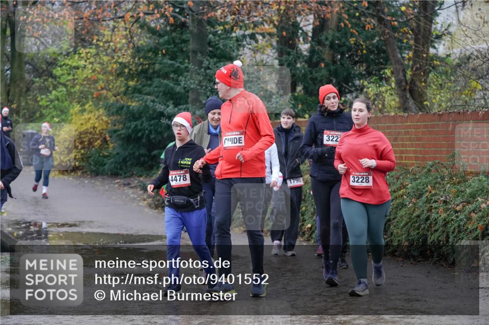 07.12.2025 - St. Pauli X-Mass-Run No. 15 Michael Burmester http://msf.ph/oto/9401552 07.12.2025 10:26:56 Laufen 4478, 3221, 1790, 3228 meine-sportfotos.de