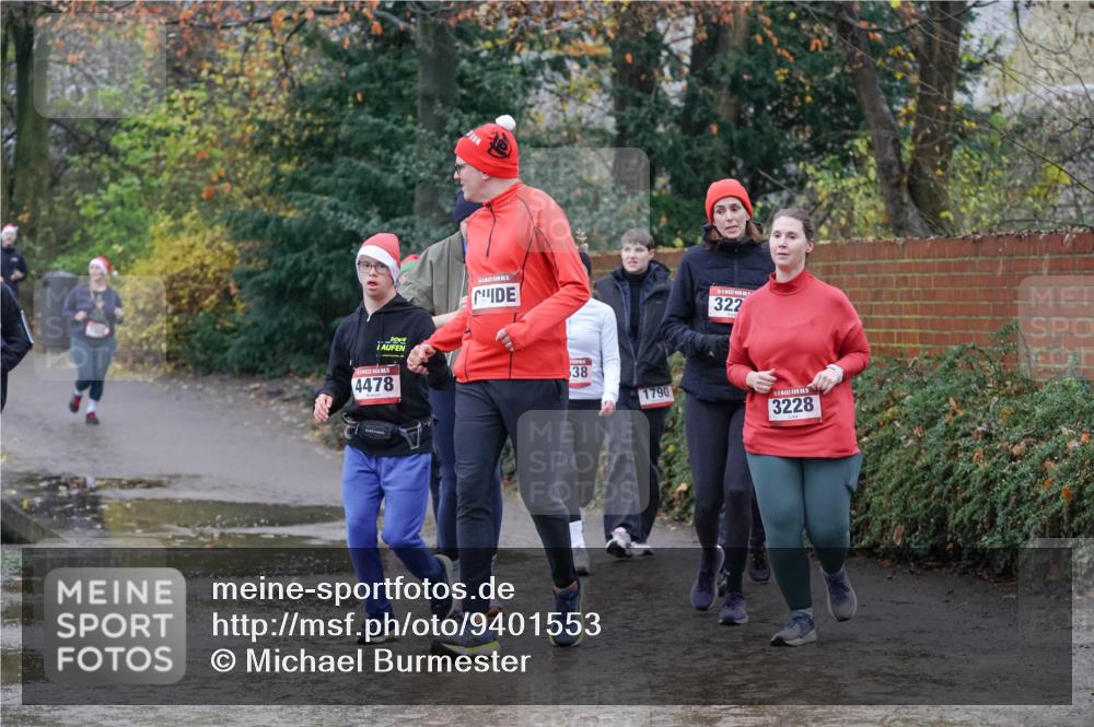 07.12.2025 - St. Pauli X-Mass-Run No. 15 Michael Burmester http://msf.ph/oto/9401553 07.12.2025 10:26:56 Laufen 4478, 322, 38, 1790, 3228 meine-sportfotos.de
