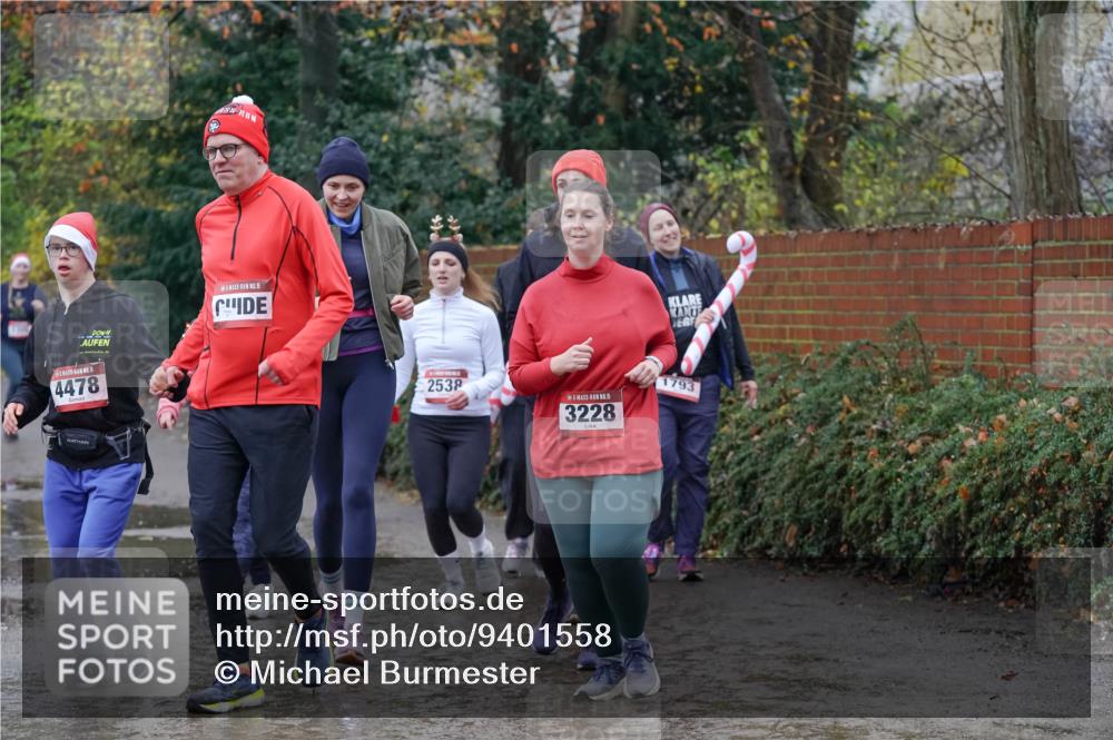 07.12.2025 - St. Pauli X-Mass-Run No. 15 Michael Burmester http://msf.ph/oto/9401558 07.12.2025 10:26:57 Laufen 15, 4478, 15, 2538, 15, 3228, 1793 meine-sportfotos.de