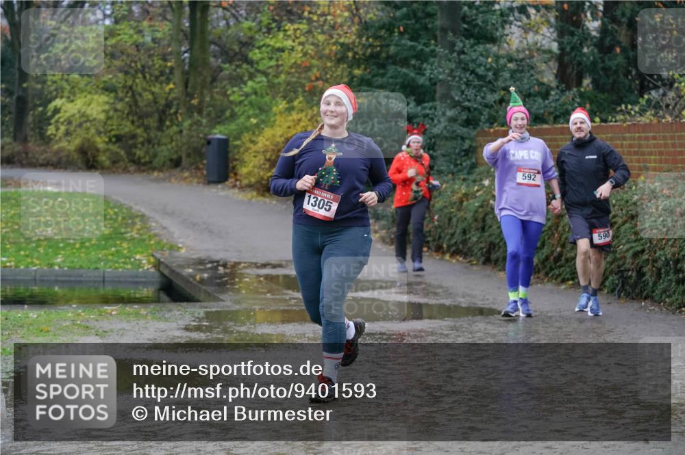 07.12.2025 - St. Pauli X-Mass-Run No. 15 Michael Burmester http://msf.ph/oto/9401593 07.12.2025 10:27:05 Laufen 1, 5, 1305, 592, 590 meine-sportfotos.de