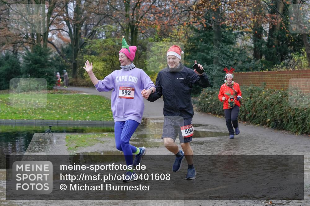 07.12.2025 - St. Pauli X-Mass-Run No. 15 Michael Burmester http://msf.ph/oto/9401608 07.12.2025 10:27:08 Laufen 592, 8, 590 meine-sportfotos.de