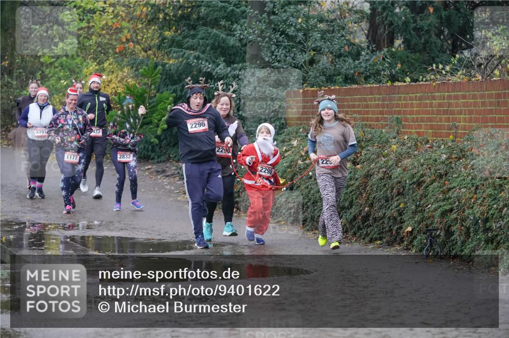 07.12.2025 - St. Pauli X-Mass-Run No. 15 Michael Burmester http://msf.ph/oto/9401622 07.12.2025 10:27:27 Laufen 3391, 1177, 437, 2832, 2296, 2290, 2298, 22 meine-sportfotos.de