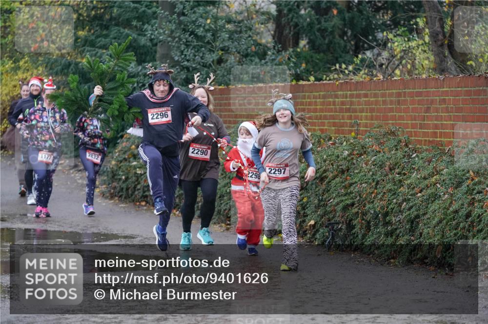 07.12.2025 - St. Pauli X-Mass-Run No. 15 Michael Burmester http://msf.ph/oto/9401626 07.12.2025 10:27:28 Laufen 1177, 2832, 2296, 2290, 2298, 2297 meine-sportfotos.de