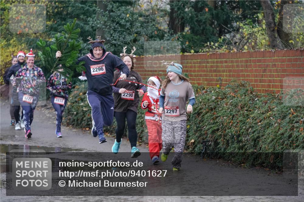 07.12.2025 - St. Pauli X-Mass-Run No. 15 Michael Burmester http://msf.ph/oto/9401627 07.12.2025 10:27:28 Laufen 1177, 2832, 2296, 2290, 2297 meine-sportfotos.de