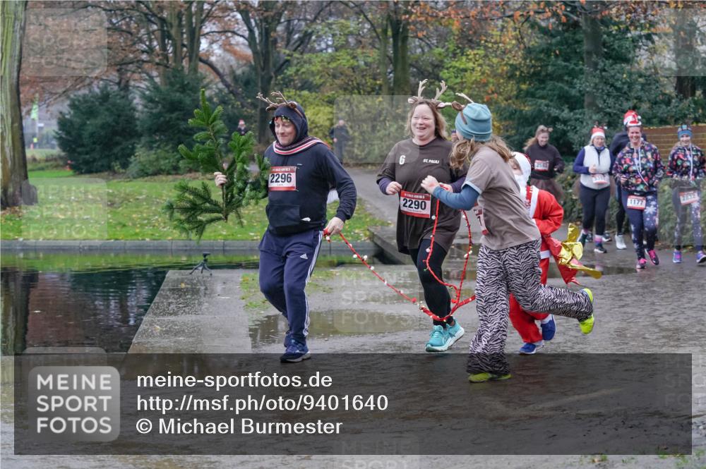 07.12.2025 - St. Pauli X-Mass-Run No. 15 Michael Burmester http://msf.ph/oto/9401640 07.12.2025 10:27:31 Laufen 2296, 2290, 1177, 2832 meine-sportfotos.de
