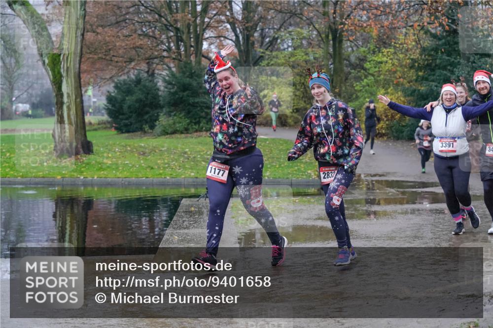 07.12.2025 - St. Pauli X-Mass-Run No. 15 Michael Burmester http://msf.ph/oto/9401658 07.12.2025 10:27:35 Laufen 2832, 1177, 3391, 34 meine-sportfotos.de