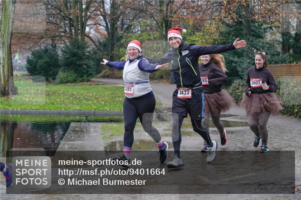 07.12.2025 - St. Pauli X-Mass-Run No. 15 Michael Burmester http://msf.ph/oto/9401664 07.12.2025 10:27:37 Laufen 3391, 3437, 593, 2607 meine-sportfotos.de