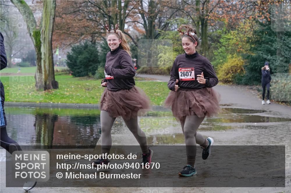 07.12.2025 - St. Pauli X-Mass-Run No. 15 Michael Burmester http://msf.ph/oto/9401670 07.12.2025 10:27:38 Laufen 15, 2607 meine-sportfotos.de