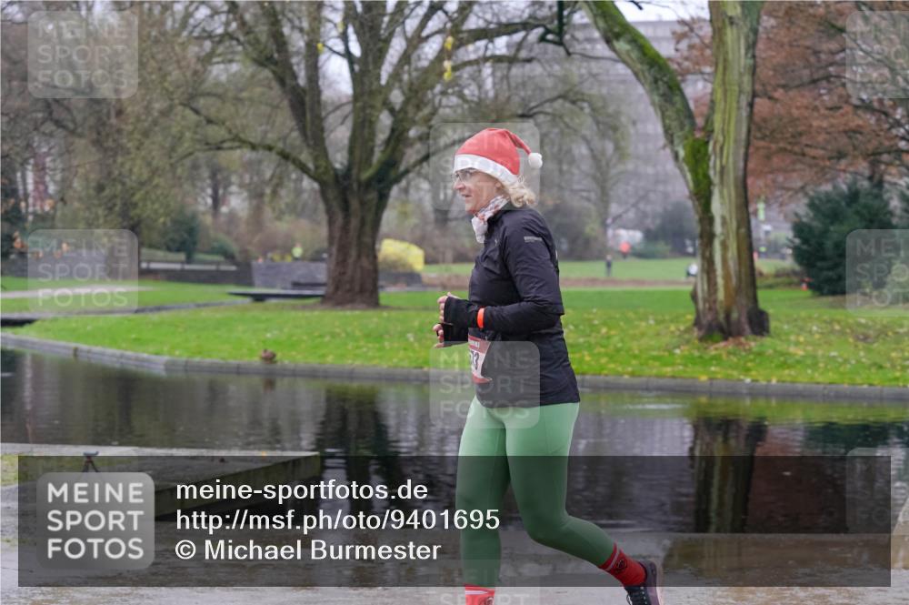 07.12.2025 - St. Pauli X-Mass-Run No. 15 Michael Burmester http://msf.ph/oto/9401695 07.12.2025 10:27:54 Laufen  meine-sportfotos.de