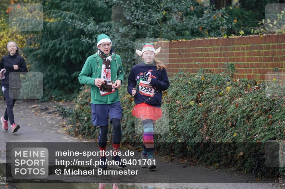 07.12.2025 - St. Pauli X-Mass-Run No. 15 Michael Burmester http://msf.ph/oto/9401701 07.12.2025 10:27:59 Laufen 5, 2252 meine-sportfotos.de