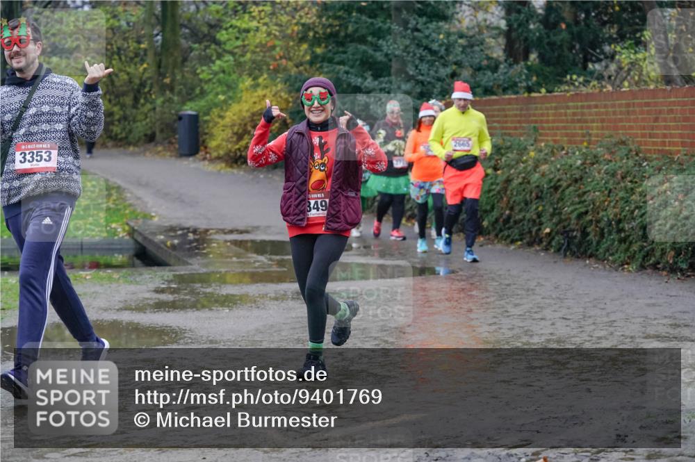 07.12.2025 - St. Pauli X-Mass-Run No. 15 Michael Burmester http://msf.ph/oto/9401769 07.12.2025 10:28:29 Laufen 15, 3353, 15, 349, 2665 meine-sportfotos.de
