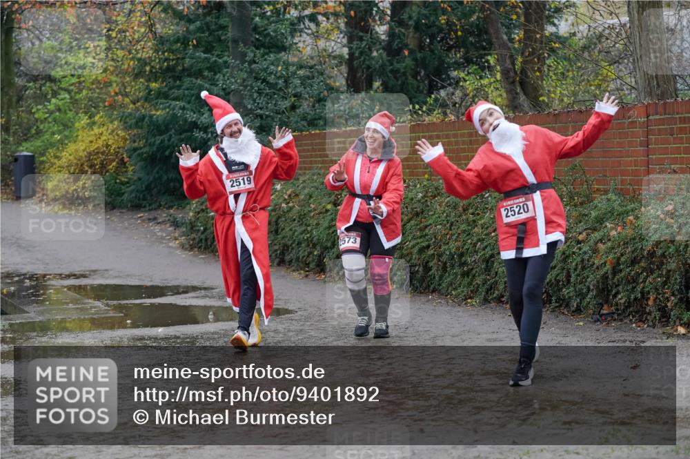 07.12.2025 - St. Pauli X-Mass-Run No. 15 Michael Burmester http://msf.ph/oto/9401892 07.12.2025 10:29:41 Laufen 2519, 2520, 2573 meine-sportfotos.de