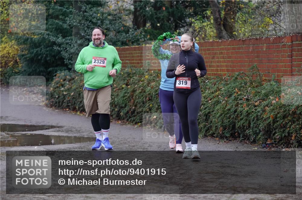 07.12.2025 - St. Pauli X-Mass-Run No. 15 Michael Burmester http://msf.ph/oto/9401915 07.12.2025 10:30:01 Laufen 2329, 15, 319 meine-sportfotos.de