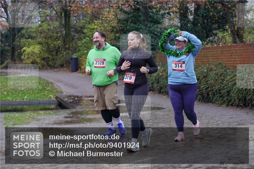 07.12.2025 - St. Pauli X-Mass-Run No. 15 Michael Burmester http://msf.ph/oto/9401924 07.12.2025 10:30:04 Laufen 2329, 319, 314 meine-sportfotos.de