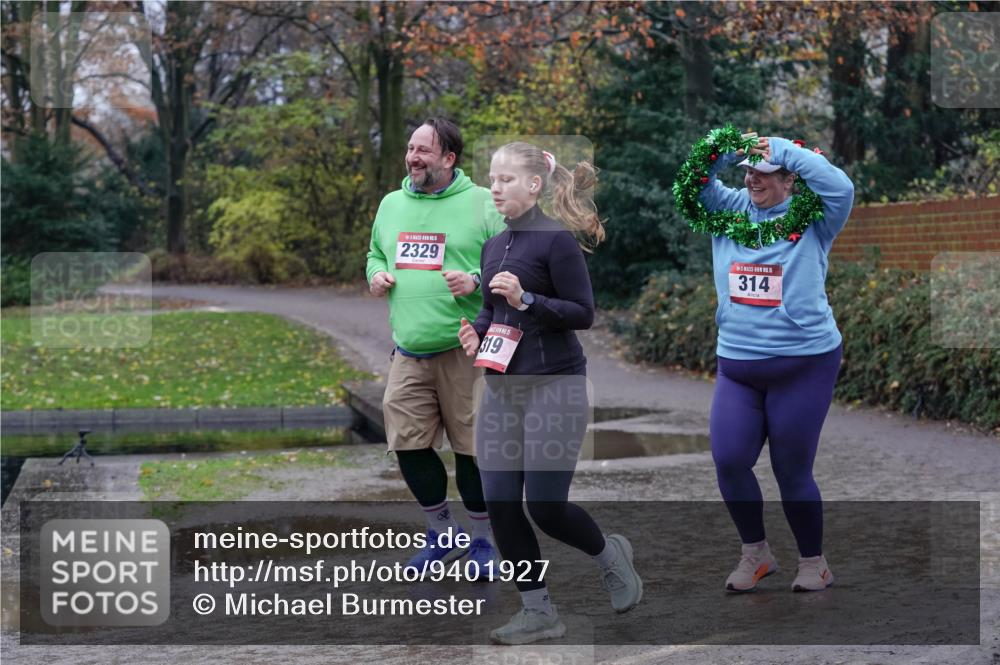07.12.2025 - St. Pauli X-Mass-Run No. 15 Michael Burmester http://msf.ph/oto/9401927 07.12.2025 10:30:04 Laufen 5, 2329, 319, 314 meine-sportfotos.de