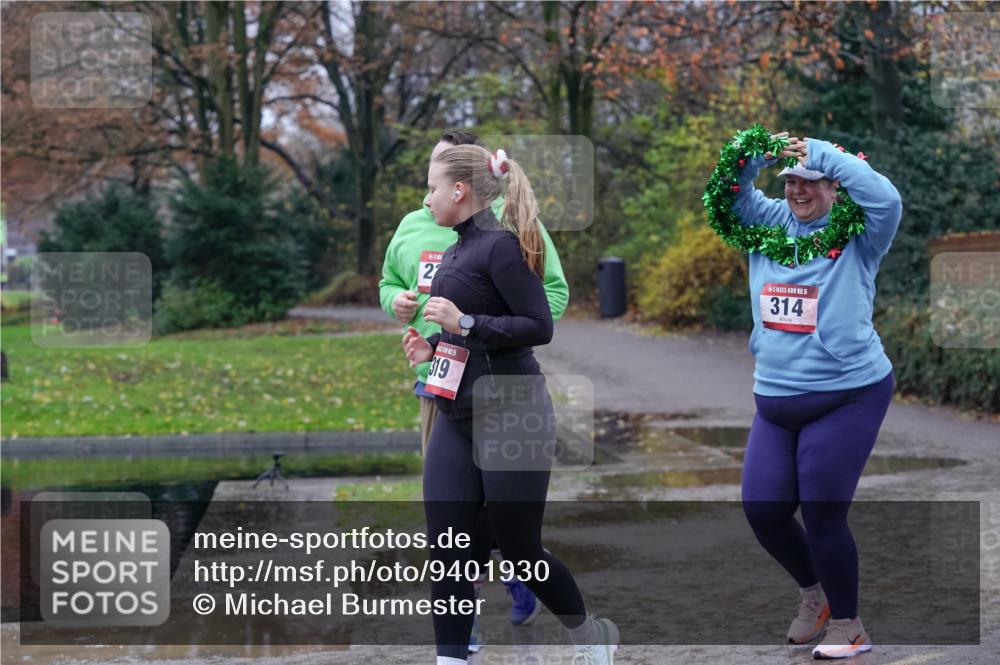 07.12.2025 - St. Pauli X-Mass-Run No. 15 Michael Burmester http://msf.ph/oto/9401930 07.12.2025 10:30:05 Laufen 22, 319, 5, 15, 314 meine-sportfotos.de