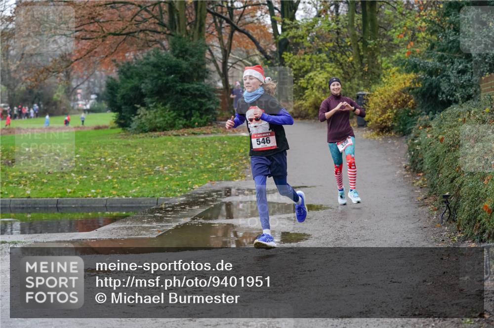 07.12.2025 - St. Pauli X-Mass-Run No. 15 Michael Burmester http://msf.ph/oto/9401951 07.12.2025 10:38:08 Laufen 546, 328 meine-sportfotos.de