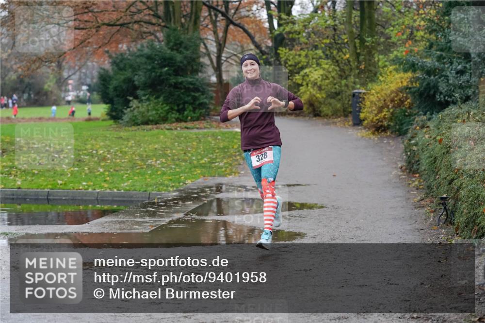 07.12.2025 - St. Pauli X-Mass-Run No. 15 Michael Burmester http://msf.ph/oto/9401958 07.12.2025 10:38:10 Laufen 328 meine-sportfotos.de
