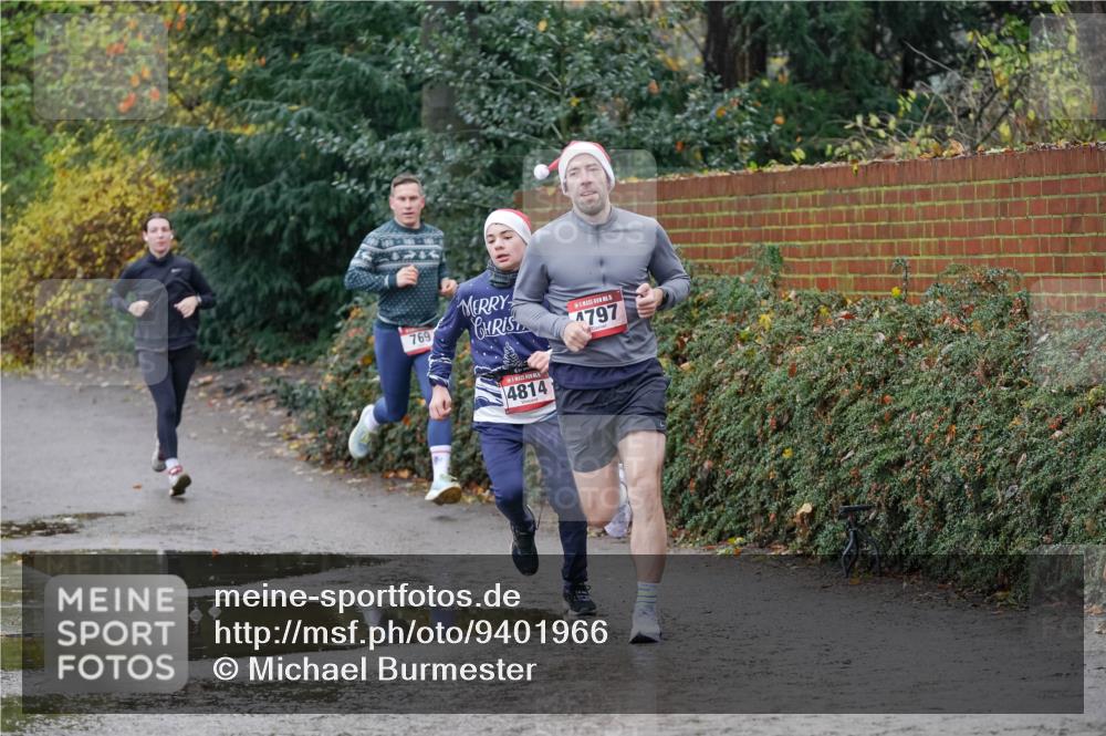 07.12.2025 - St. Pauli X-Mass-Run No. 15 Michael Burmester http://msf.ph/oto/9401966 07.12.2025 10:38:25 Laufen 769, 4797, 4814 meine-sportfotos.de