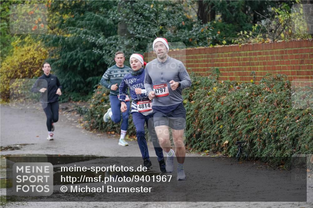 07.12.2025 - St. Pauli X-Mass-Run No. 15 Michael Burmester http://msf.ph/oto/9401967 07.12.2025 10:38:25 Laufen 4814, 4797 meine-sportfotos.de