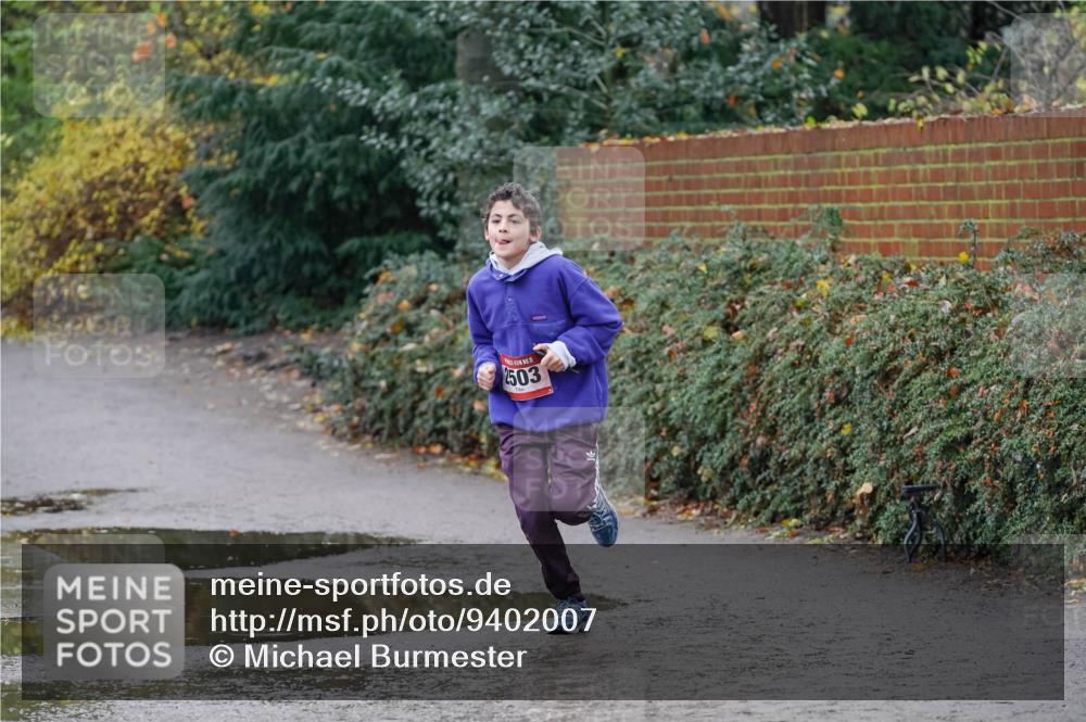 07.12.2025 - St. Pauli X-Mass-Run No. 15 Michael Burmester http://msf.ph/oto/9402007 07.12.2025 10:38:57 Laufen 15, 503 meine-sportfotos.de