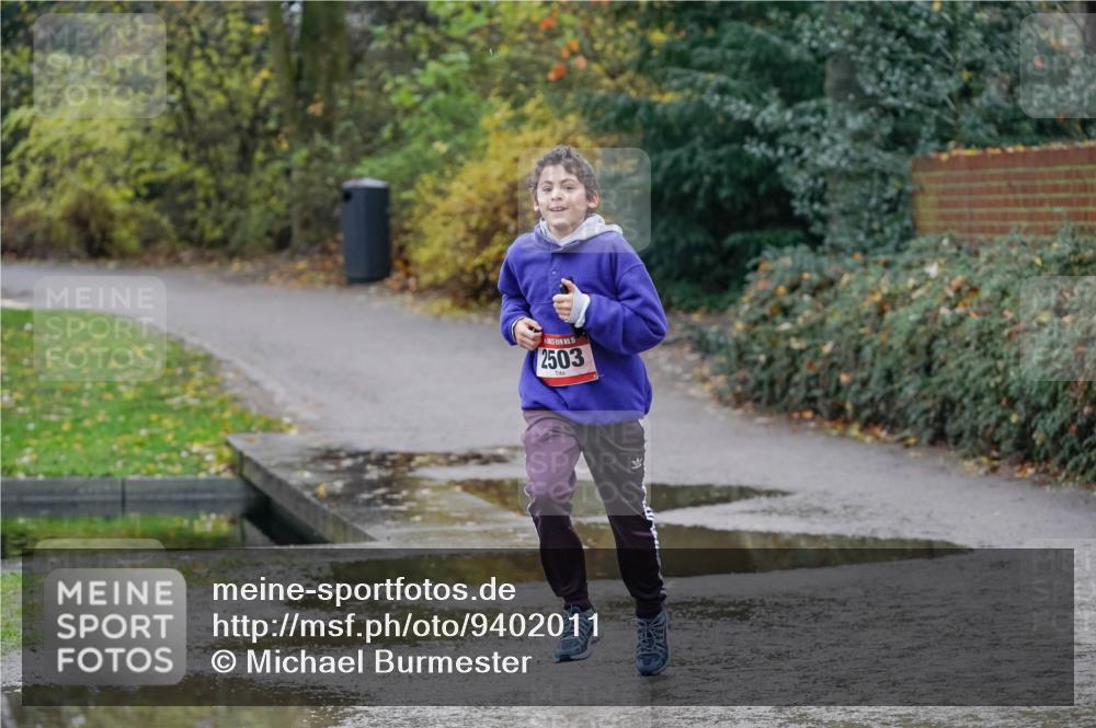 07.12.2025 - St. Pauli X-Mass-Run No. 15 Michael Burmester http://msf.ph/oto/9402011 07.12.2025 10:38:59 Laufen 15, 2503 meine-sportfotos.de