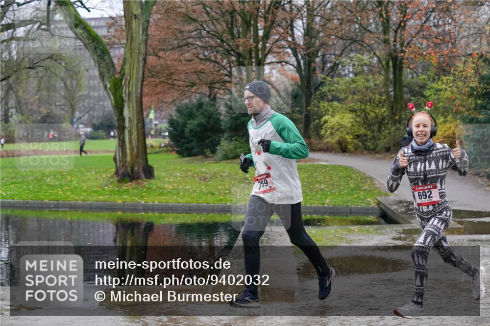 07.12.2025 - St. Pauli X-Mass-Run No. 15 Michael Burmester http://msf.ph/oto/9402032 07.12.2025 10:39:41 Laufen 759, 15, 692 meine-sportfotos.de
