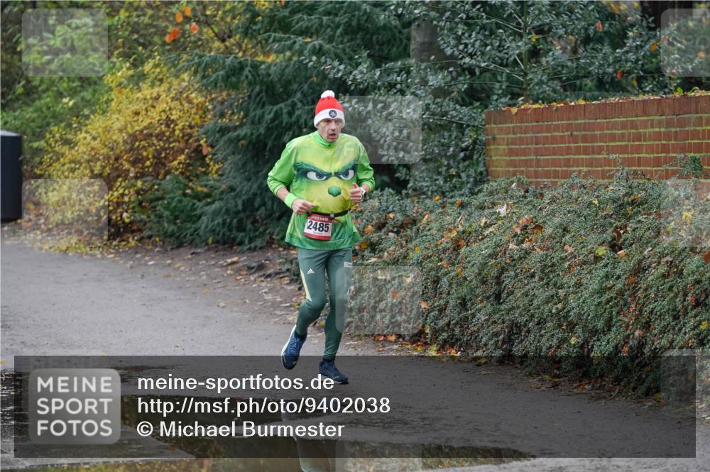 07.12.2025 - St. Pauli X-Mass-Run No. 15 Michael Burmester http://msf.ph/oto/9402038 07.12.2025 10:39:52 Laufen 2485 meine-sportfotos.de