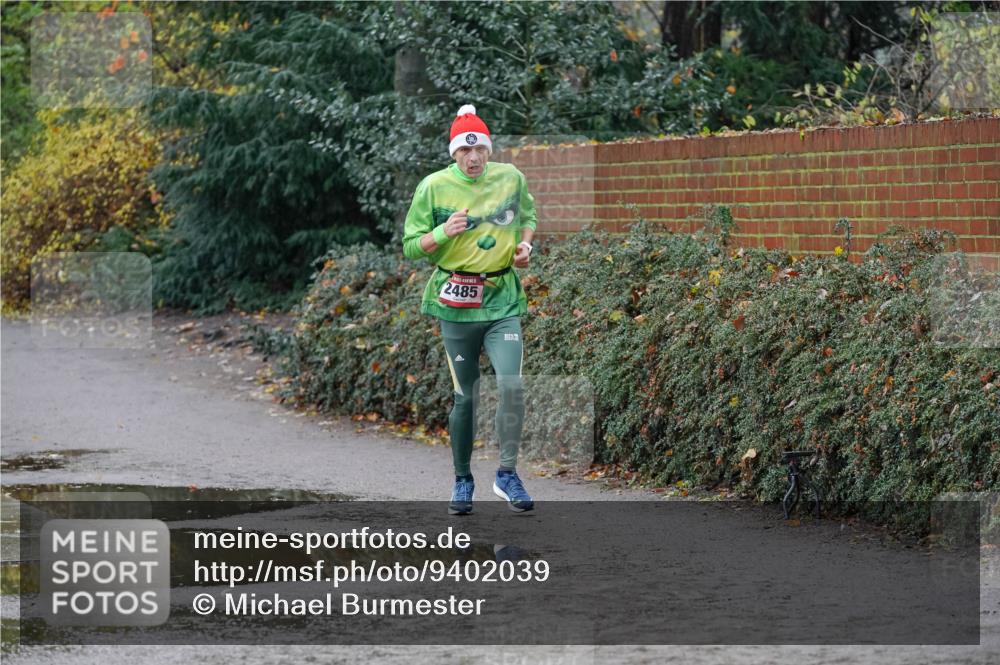 07.12.2025 - St. Pauli X-Mass-Run No. 15 Michael Burmester http://msf.ph/oto/9402039 07.12.2025 10:39:53 Laufen 2485 meine-sportfotos.de