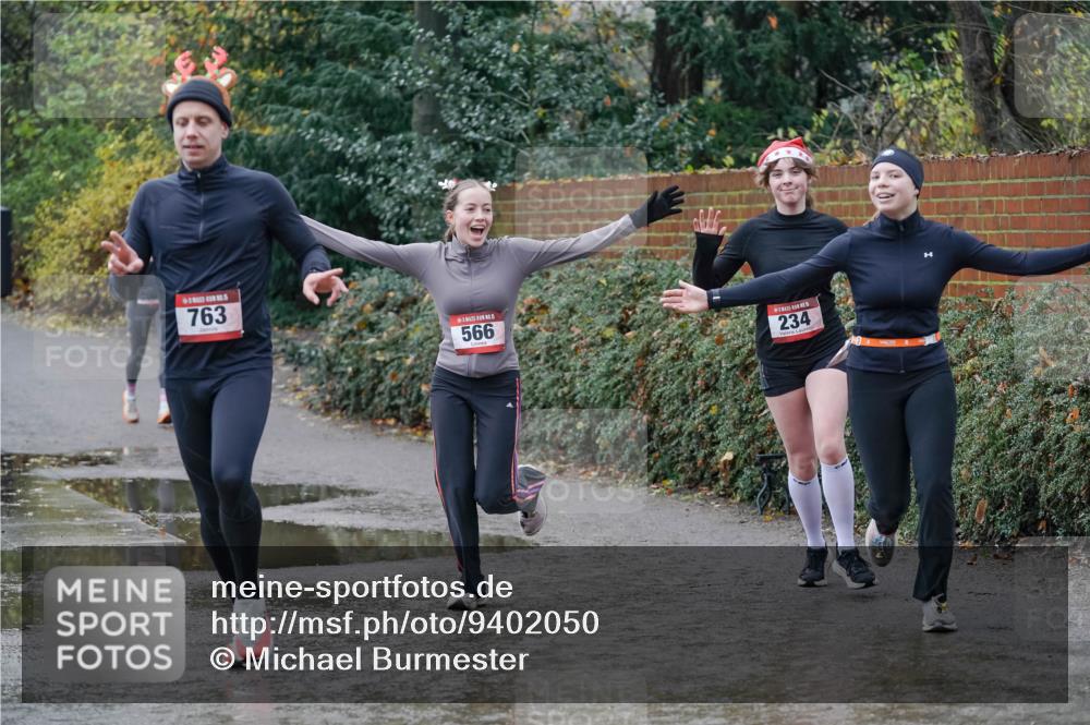 07.12.2025 - St. Pauli X-Mass-Run No. 15 Michael Burmester http://msf.ph/oto/9402050 07.12.2025 10:40:10 Laufen 763, 15, 566, 234 meine-sportfotos.de