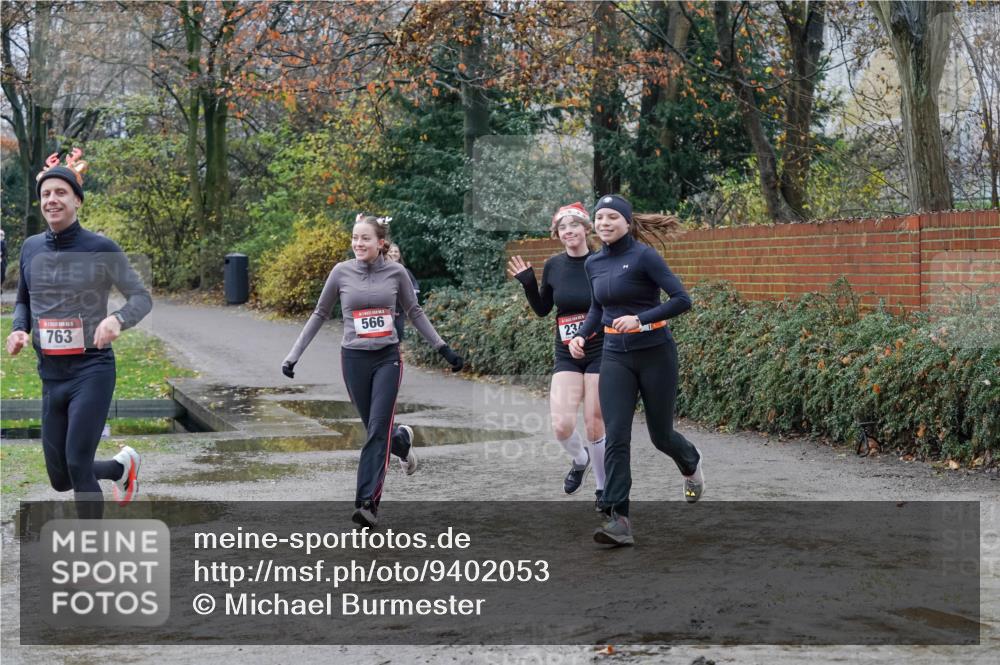 07.12.2025 - St. Pauli X-Mass-Run No. 15 Michael Burmester http://msf.ph/oto/9402053 07.12.2025 10:40:11 Laufen 763, 566, 23 meine-sportfotos.de