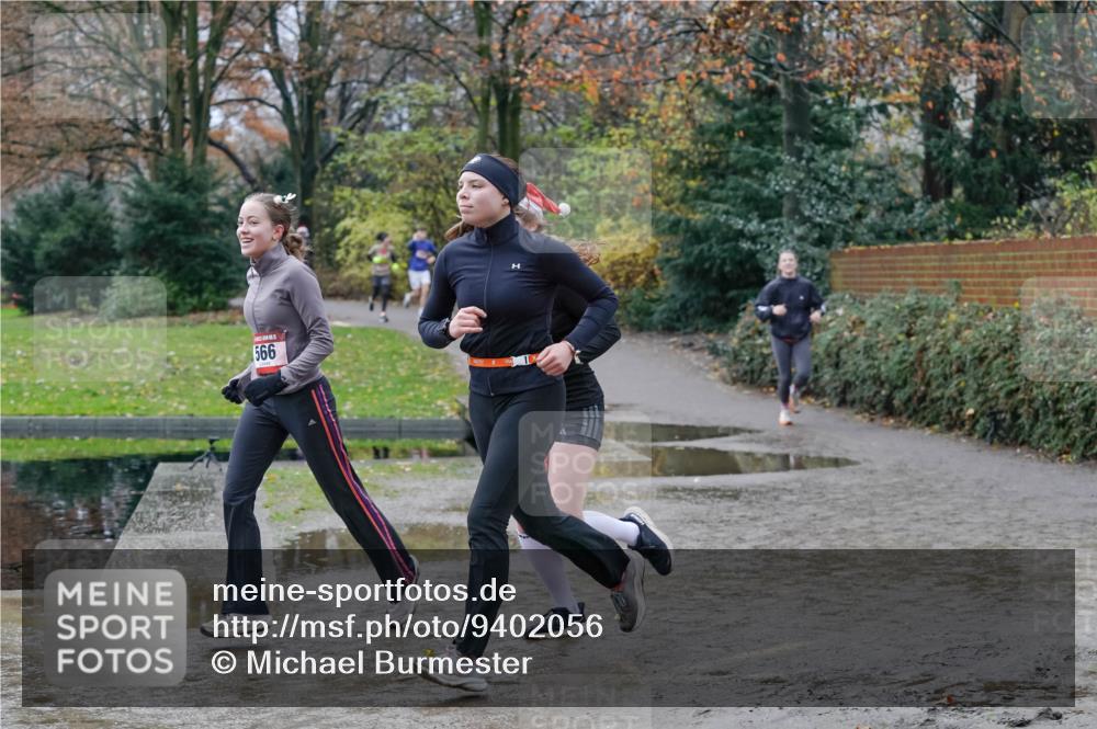 07.12.2025 - St. Pauli X-Mass-Run No. 15 Michael Burmester http://msf.ph/oto/9402056 07.12.2025 10:40:12 Laufen 566 meine-sportfotos.de