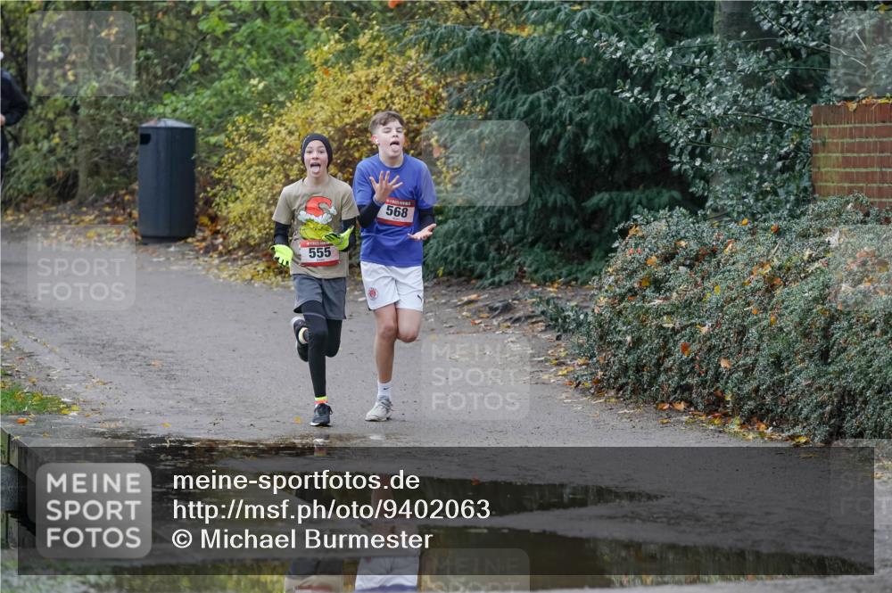 07.12.2025 - St. Pauli X-Mass-Run No. 15 Michael Burmester http://msf.ph/oto/9402063 07.12.2025 10:40:17 Laufen 555, 568 meine-sportfotos.de