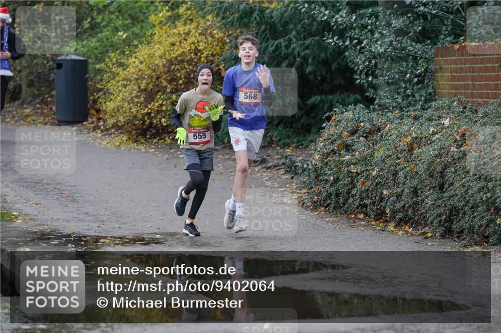 07.12.2025 - St. Pauli X-Mass-Run No. 15 Michael Burmester http://msf.ph/oto/9402064 07.12.2025 10:40:17 Laufen 555, 568 meine-sportfotos.de