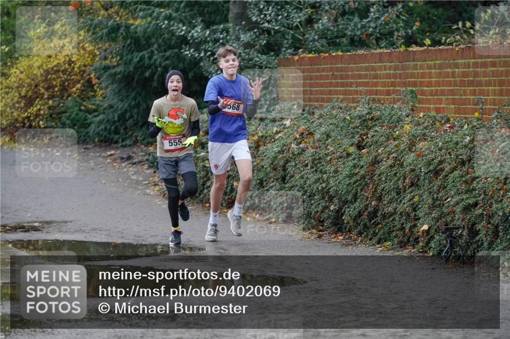 07.12.2025 - St. Pauli X-Mass-Run No. 15 Michael Burmester http://msf.ph/oto/9402069 07.12.2025 10:40:18 Laufen 589, 555 meine-sportfotos.de