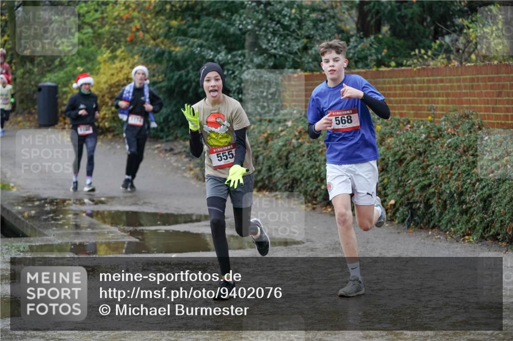 07.12.2025 - St. Pauli X-Mass-Run No. 15 Michael Burmester http://msf.ph/oto/9402076 07.12.2025 10:40:21 Laufen 15, 555, 15, 568 meine-sportfotos.de