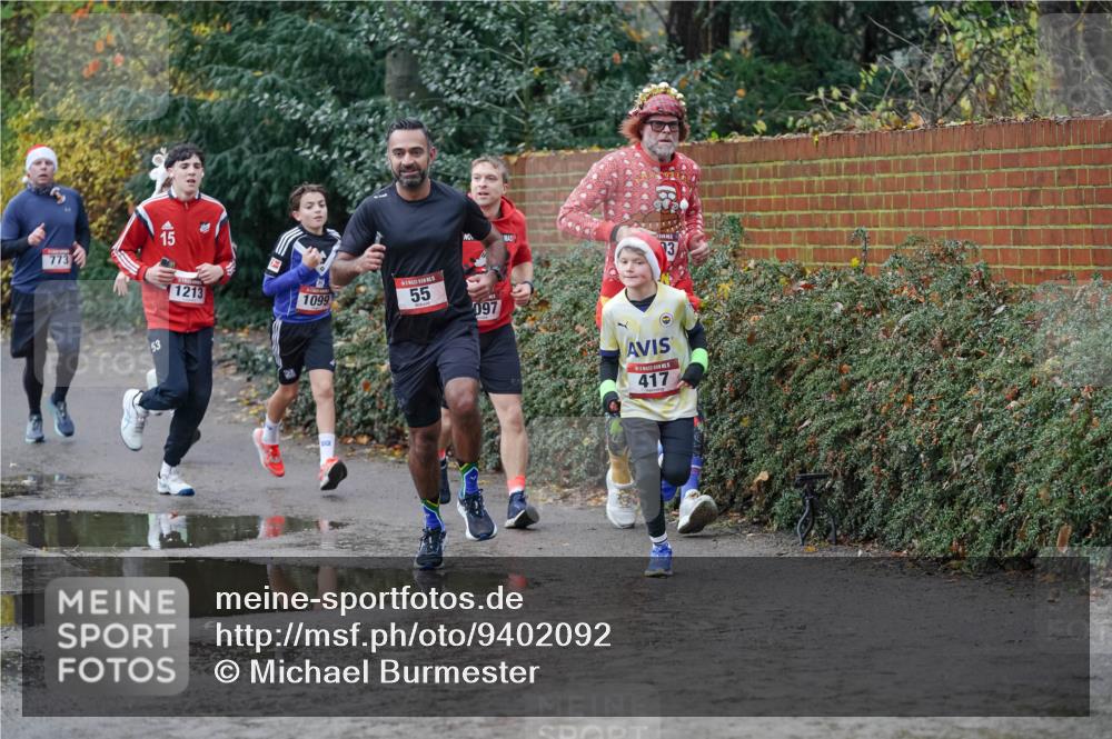 07.12.2025 - St. Pauli X-Mass-Run No. 15 Michael Burmester http://msf.ph/oto/9402092 07.12.2025 10:40:28 Laufen 15, 15, 773, 53, 1213, 1099, 3, 55, 097, 417 meine-sportfotos.de