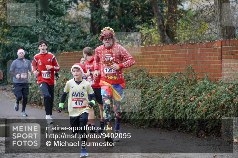 07.12.2025 - St. Pauli X-Mass-Run No. 15 Michael Burmester http://msf.ph/oto/9402095 07.12.2025 10:40:30 Laufen 15, 773, 1213, 15, 417, 097, 1393 meine-sportfotos.de