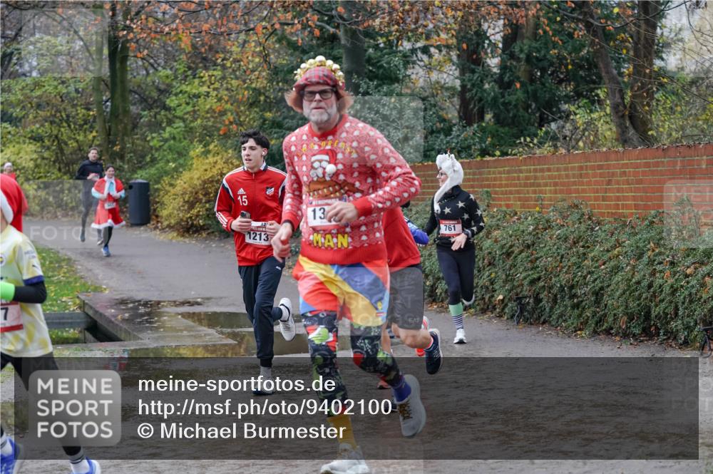 07.12.2025 - St. Pauli X-Mass-Run No. 15 Michael Burmester http://msf.ph/oto/9402100 07.12.2025 10:40:31 Laufen 7, 15, 1213, 13, 761 meine-sportfotos.de
