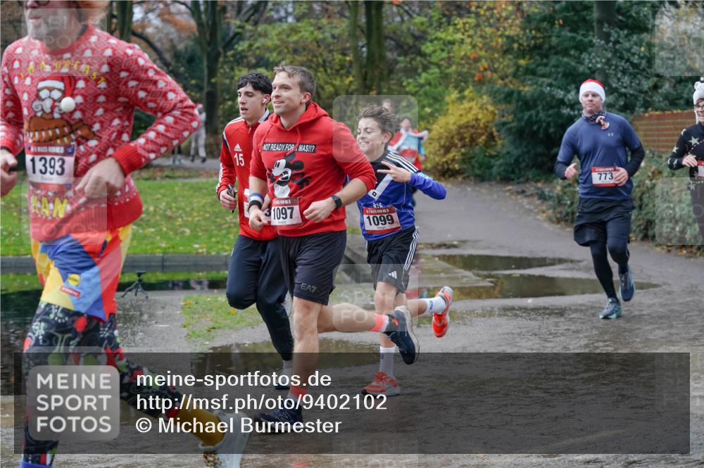 07.12.2025 - St. Pauli X-Mass-Run No. 15 Michael Burmester http://msf.ph/oto/9402102 07.12.2025 10:40:32 Laufen 1393, 15, 15, 1097, 7, 1099, 773 meine-sportfotos.de