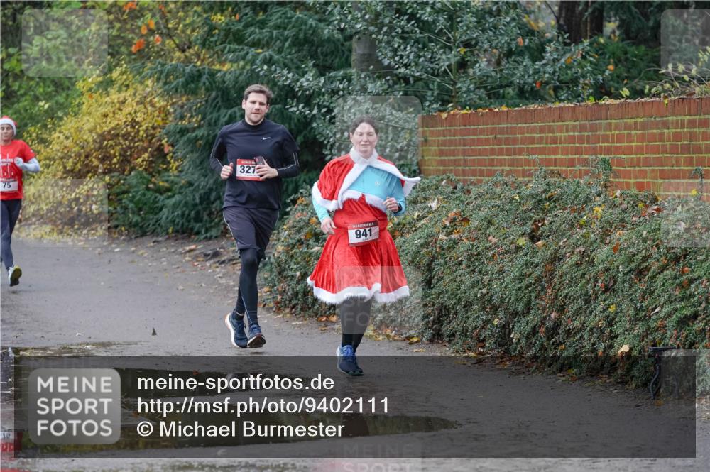 07.12.2025 - St. Pauli X-Mass-Run No. 15 Michael Burmester http://msf.ph/oto/9402111 07.12.2025 10:40:35 Laufen 75, 327, 941 meine-sportfotos.de