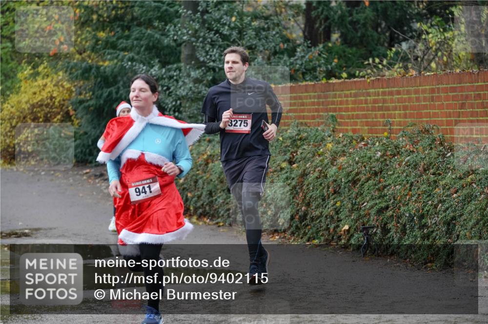 07.12.2025 - St. Pauli X-Mass-Run No. 15 Michael Burmester http://msf.ph/oto/9402115 07.12.2025 10:40:38 Laufen 941, 15, 3275 meine-sportfotos.de
